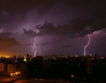 建筑防雷設(shè)計(jì)與防雷檢測(cè)注意事項(xiàng) 建筑防雷設(shè)計(jì)與防雷檢測(cè)注意事項(xiàng)